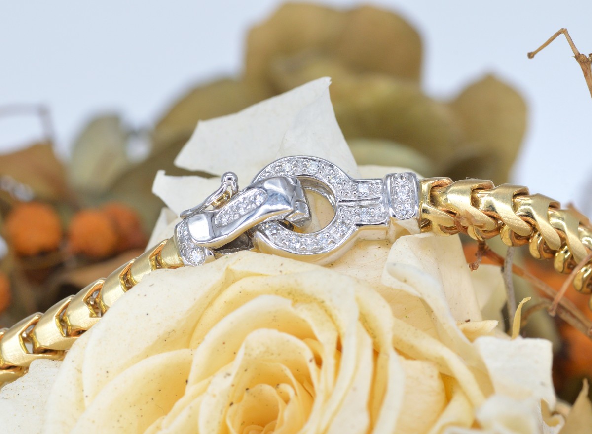  Weißgoldring mit Brillanten