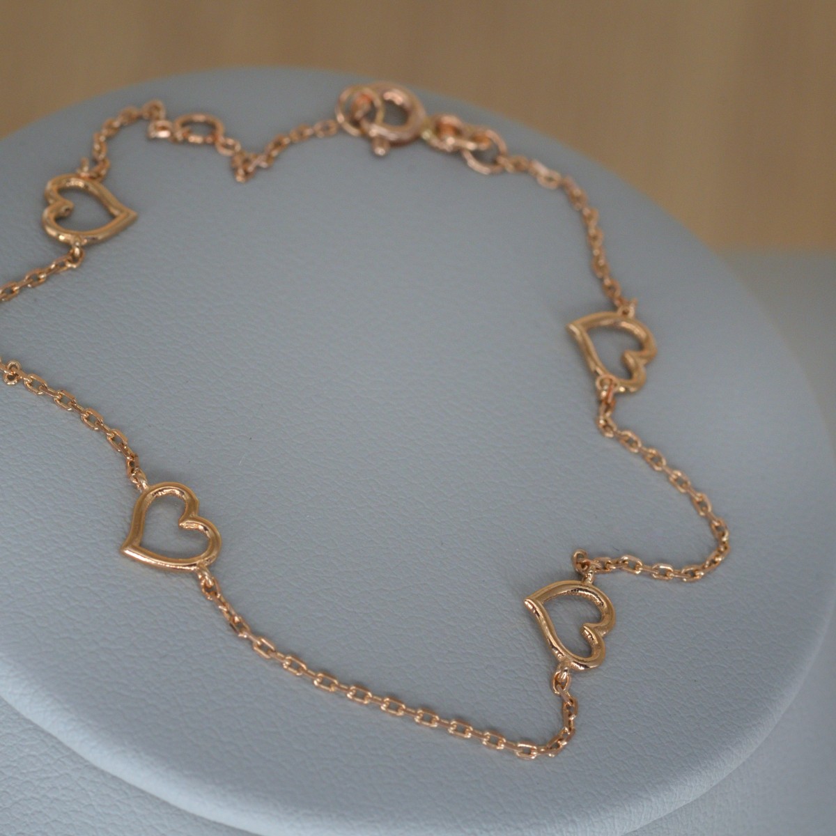  Feingliedriges Armband mit Verschluss