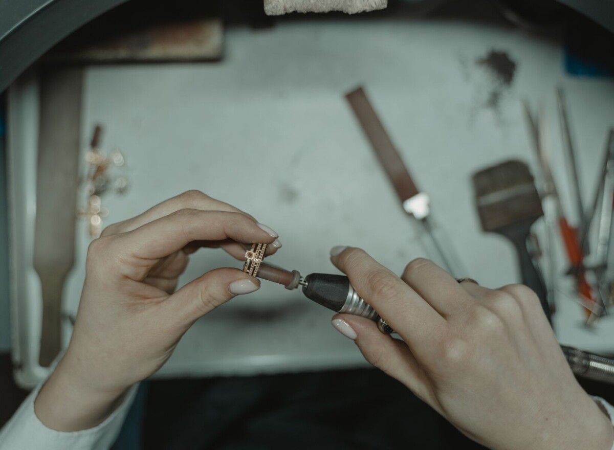  Reinigung und kleine Reparaturen erledigen wir in der hauseigenen Werkstätte