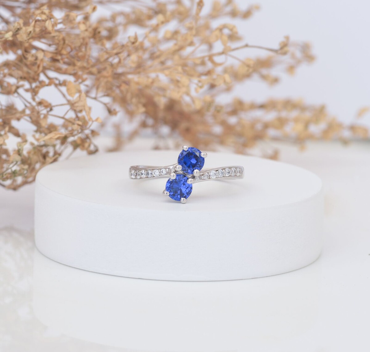 Verlobungsring mit Saphir